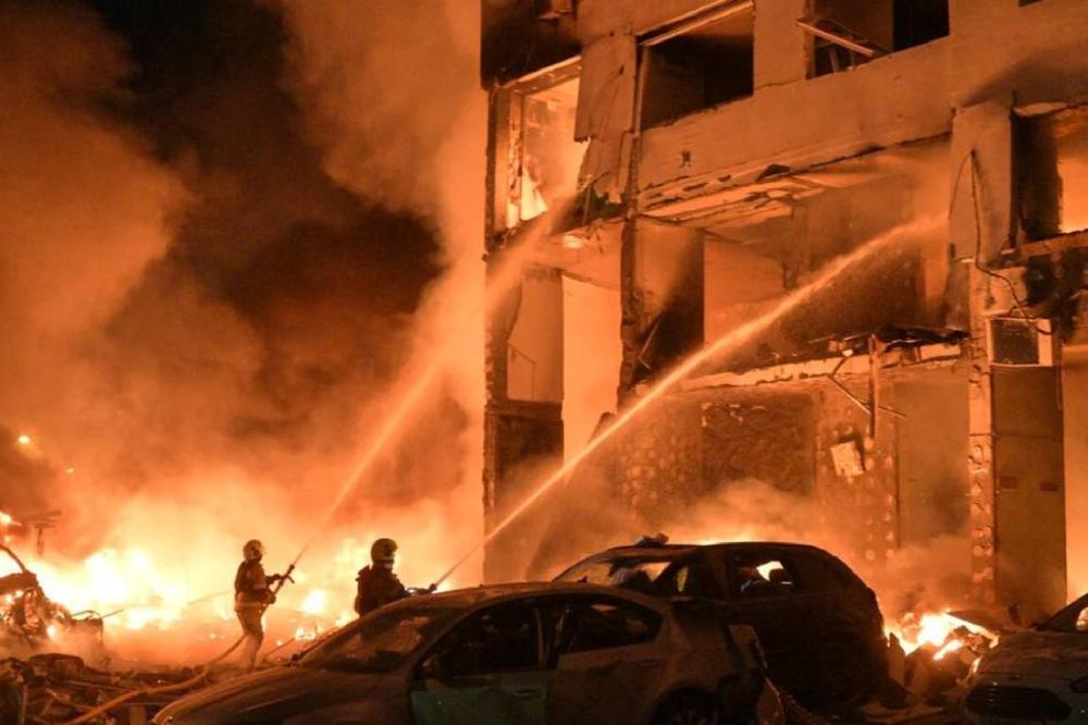 Fotografija uz vijest: Ruski noćni raketni napad na Kijev usmrtio najmanje sedam osoba