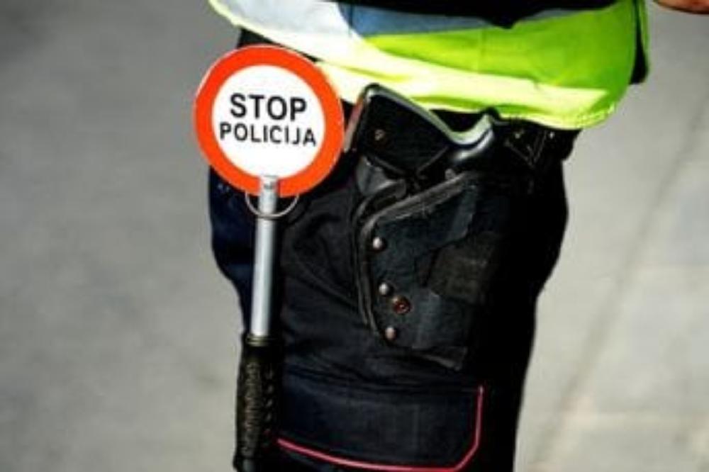Fotografija uz vijest: U Crnoj Gori u posljednja 24 sata 20 saobraćajnih nezgoda, jedna osoba teže povrijeđena