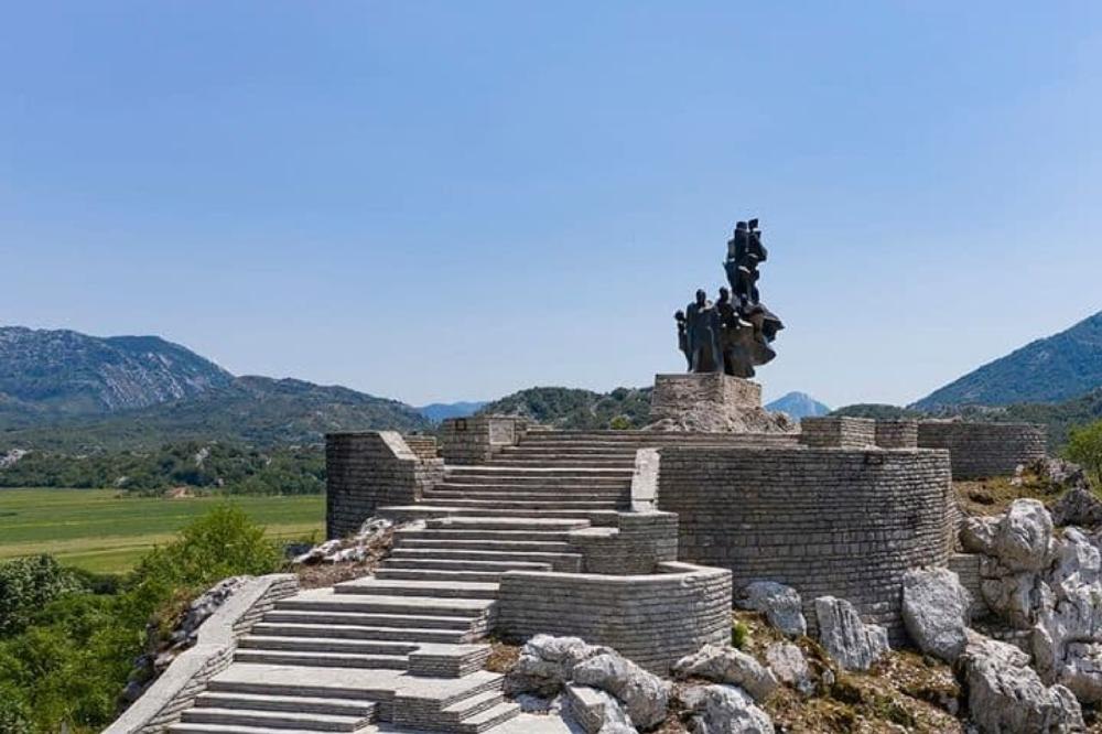 Fotografija uz vijest: Veliki antifašistički skup na Grahovu u nedjelju