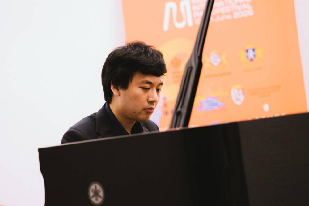 Fotografija uz vijest: Yuanfan Yang oduševio publiku u Kotoru, MIP završava gala koncertom Andreya Gugnina