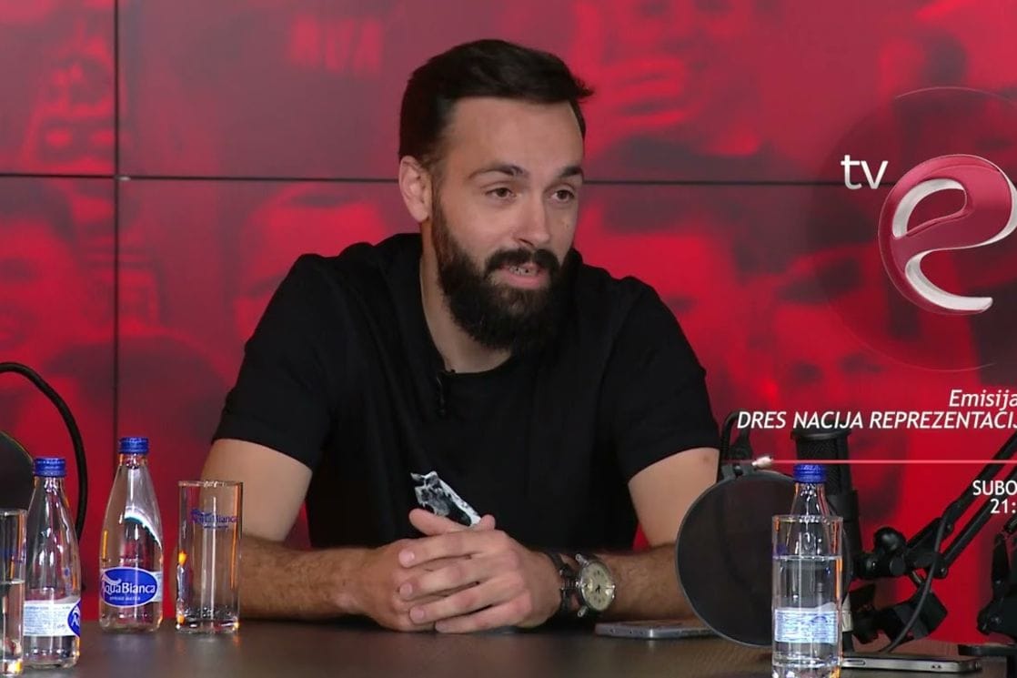 Fotografija uz vijest: "Dres nacija reprezentacija": Razgovor sa Markom Koljevićem o košarci