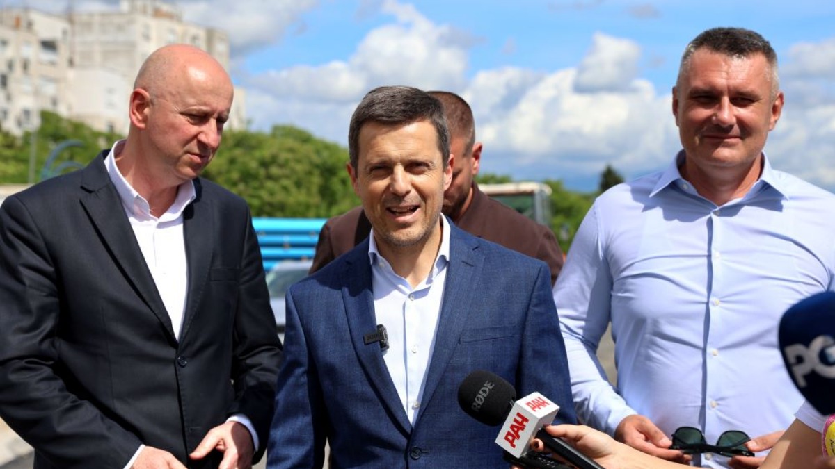Fotografija uz vijest: Mujović: Prva faza Bulevara Vojislavljevića otvorena za saobraćaj, radovi se nastavljaju ubrzanom dinamikom