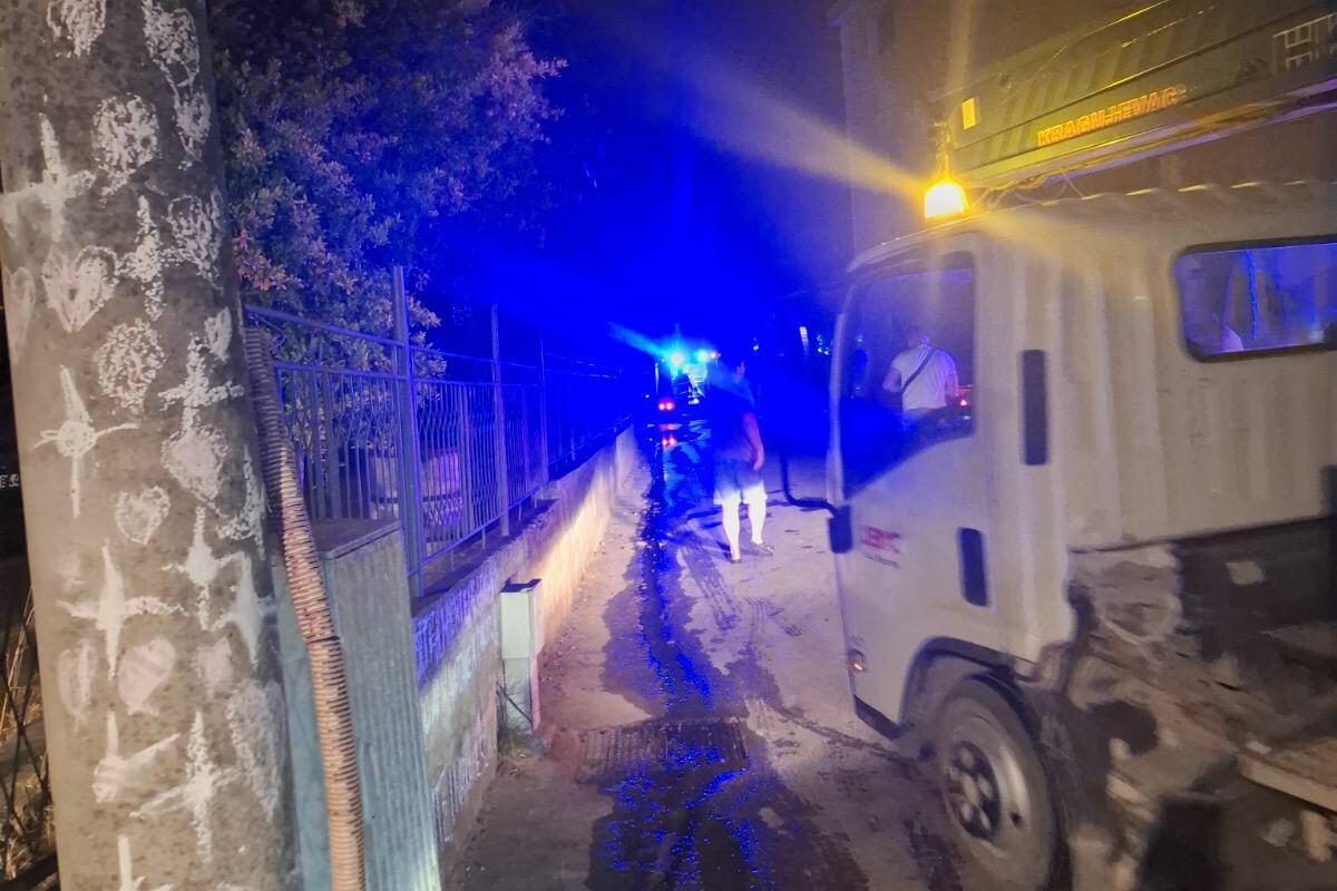 Fotografija uz vijest: Budva: Požar u prizemnoj kući u Lastvi Grbaljskoj ugašen