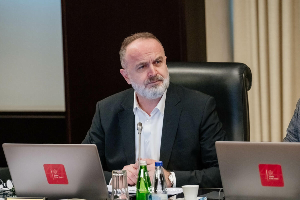 Fotografija uz vijest: Đeljošaj spreman podnijeti ostavku ako direktorica škole dokaže znanje albanskog na B2 nivou