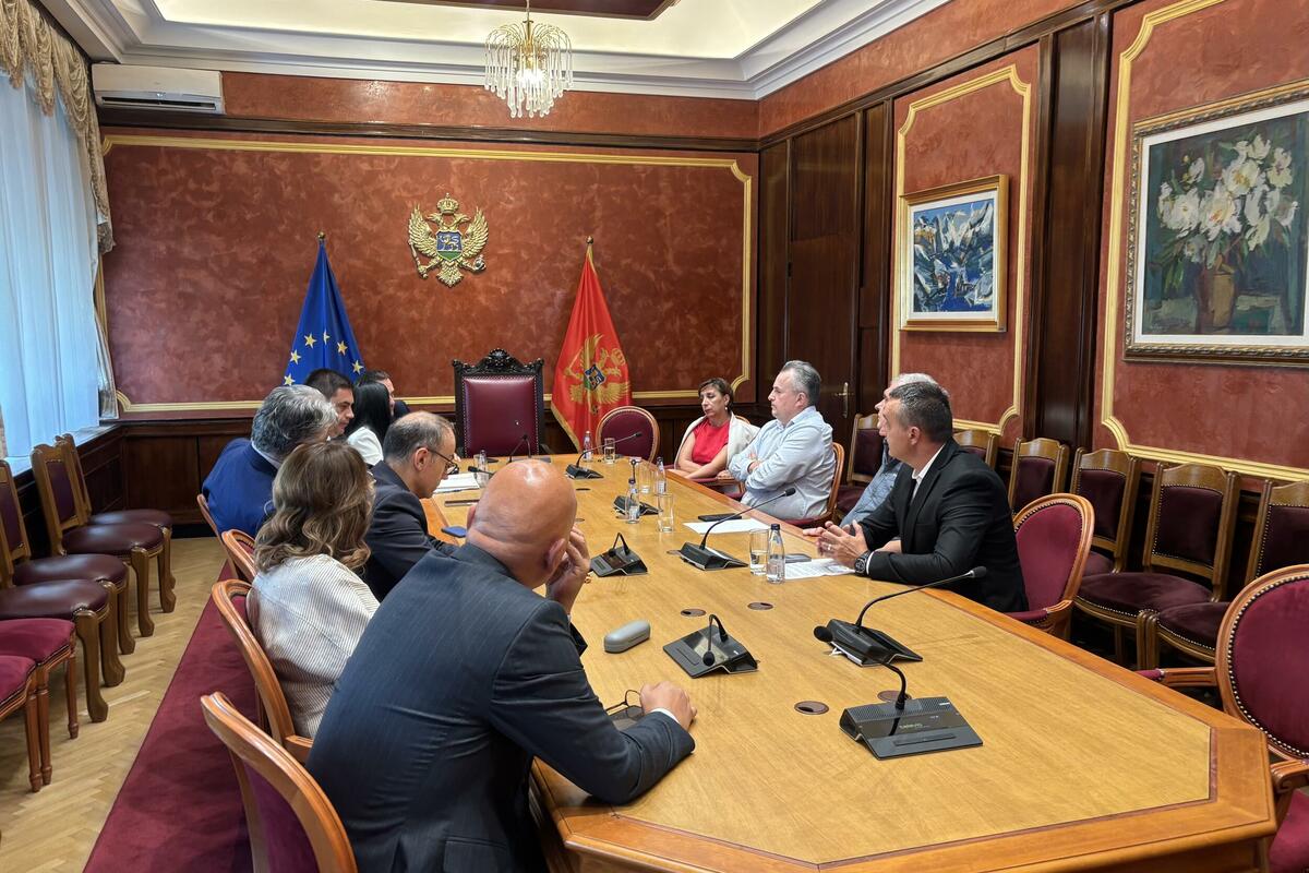 Fotografija uz vijest: Odbor za prosvjetu održao sastanak sa profesorima UCG koji podržavaju direktan izbor rektora