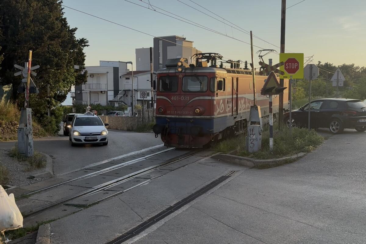 Fotografija uz vijest: Podignuta rampa u Šušanju izaziva strah i buku, mještani traže hitno rješenje