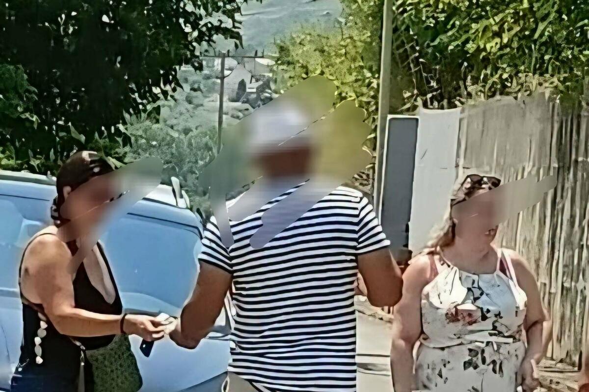 Fotografija uz vijest: Tri osobe kažnjene zbog neovlašćene naplate parkinga u Starom Baru