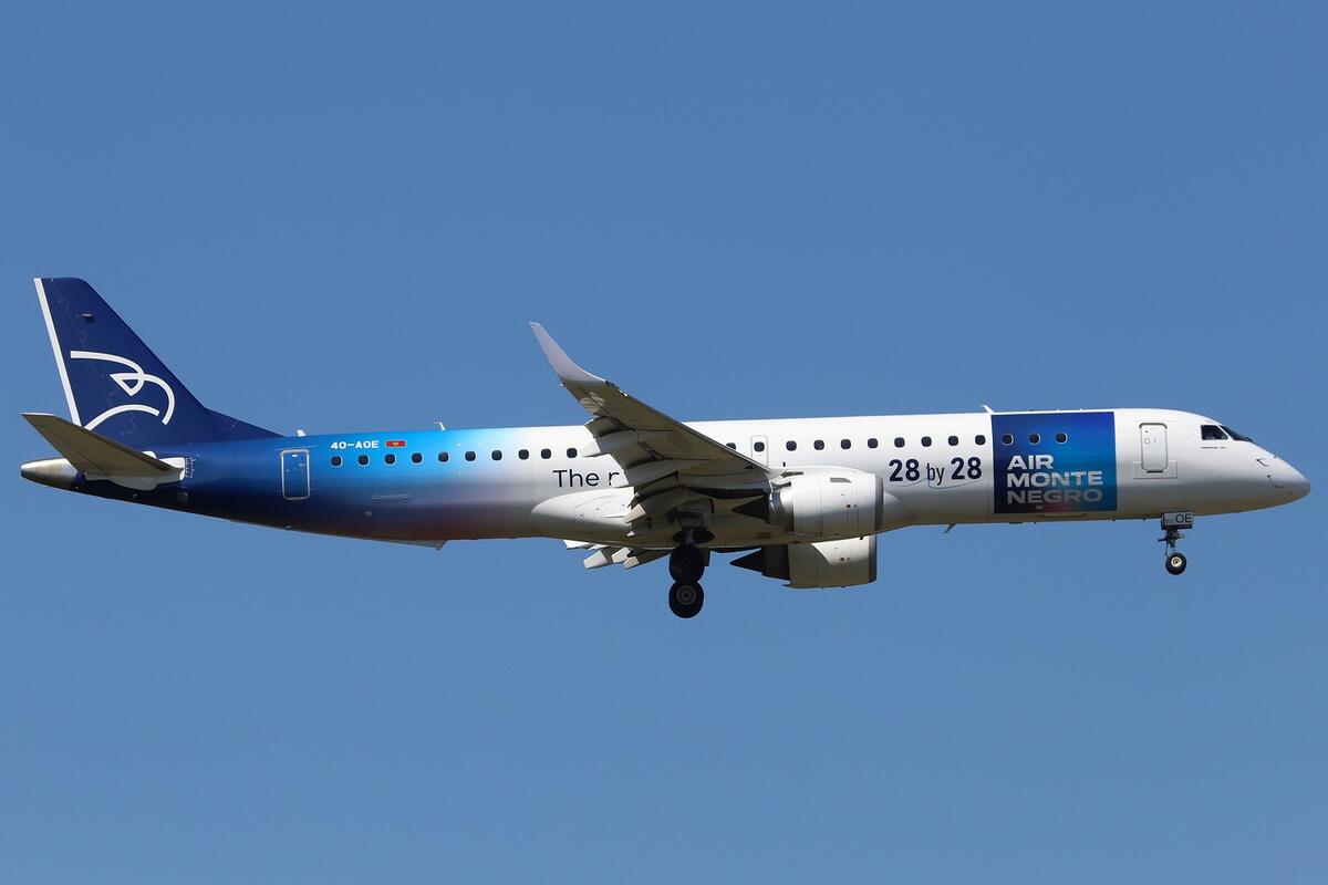 Fotografija uz vijest: Air Montenegro kupio treći avion, stiže i četvrti Embraer E195
