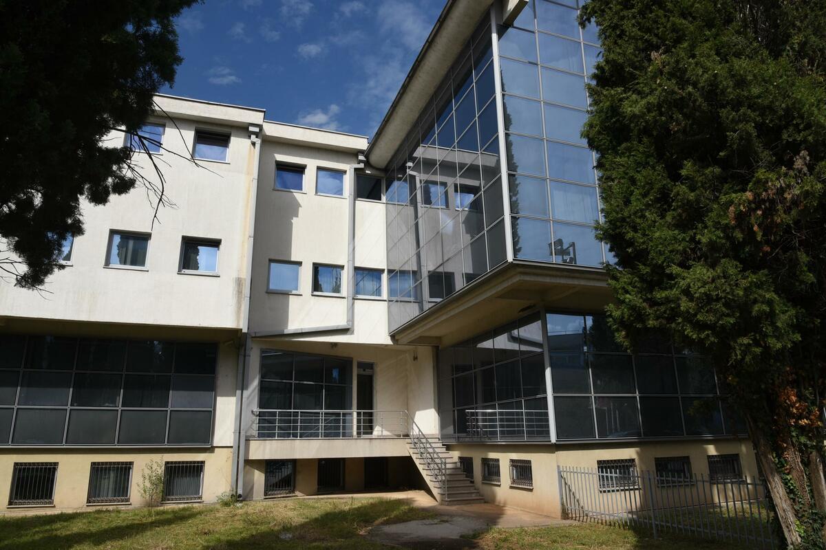 Fotografija uz vijest: AZLP ispituje slučaj objave matičnih brojeva đaka