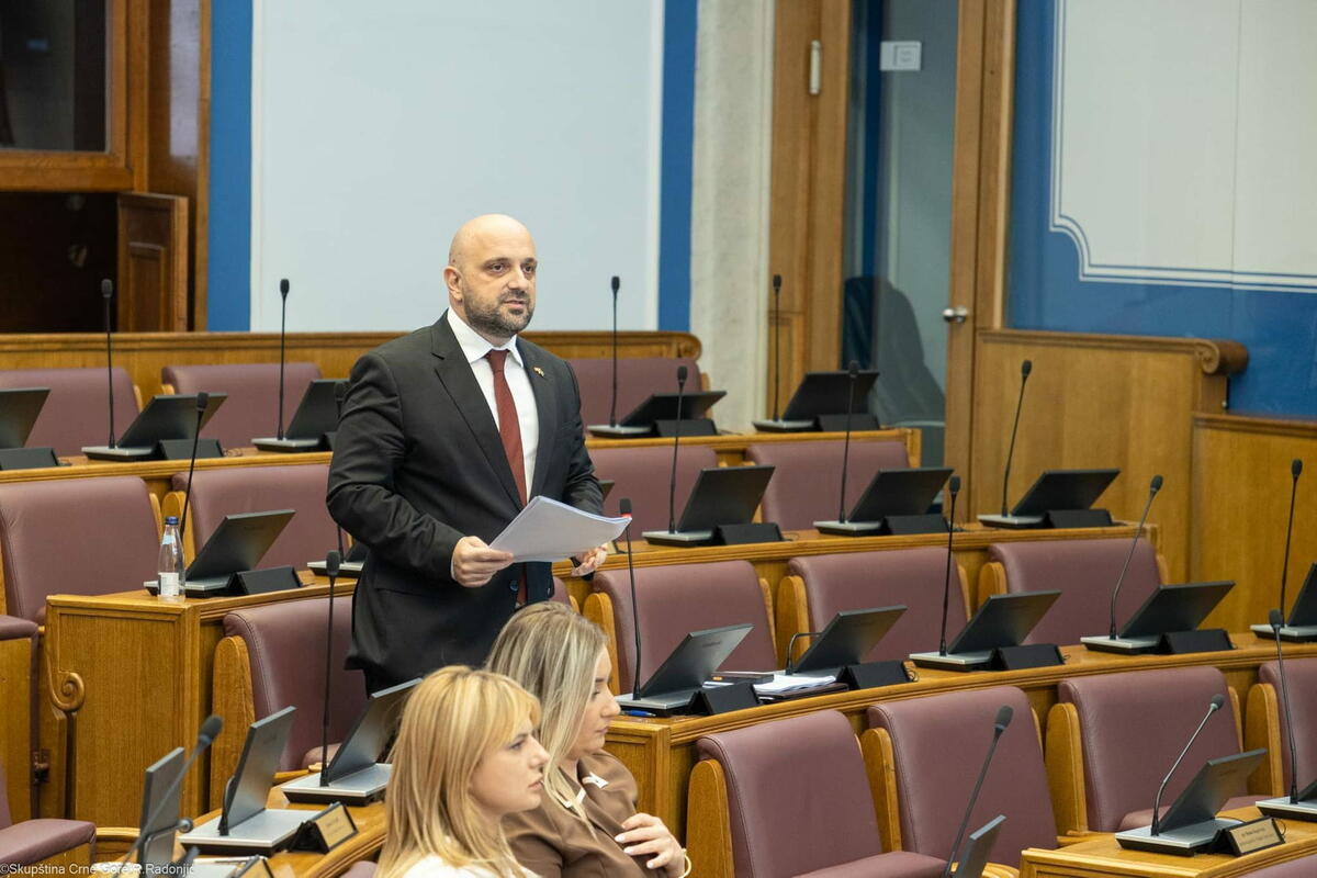 Fotografija uz vijest: Božović: Ako neko ne može dokazati porijeklo 100.000 eura, ne dobija ih nazad ni ako nije ubica