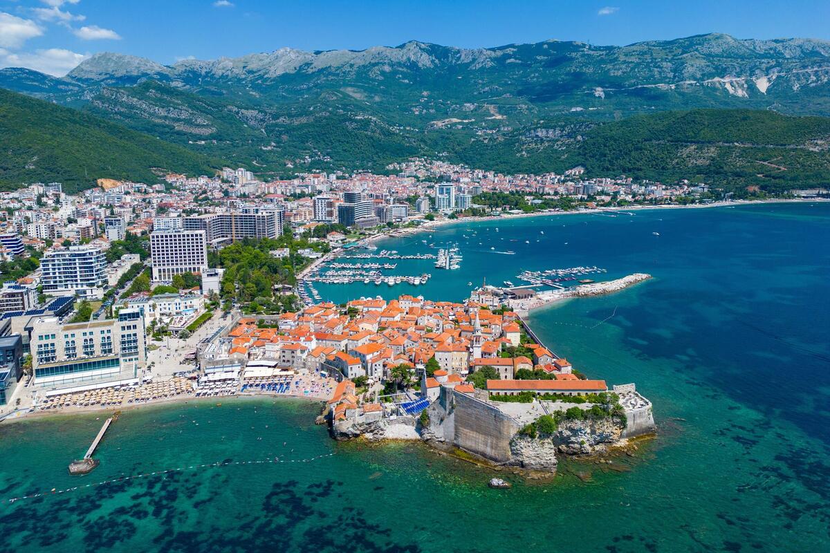 Fotografija uz vijest: Budva: Policija otkazala boravak trima Bugarkama zbog krađa