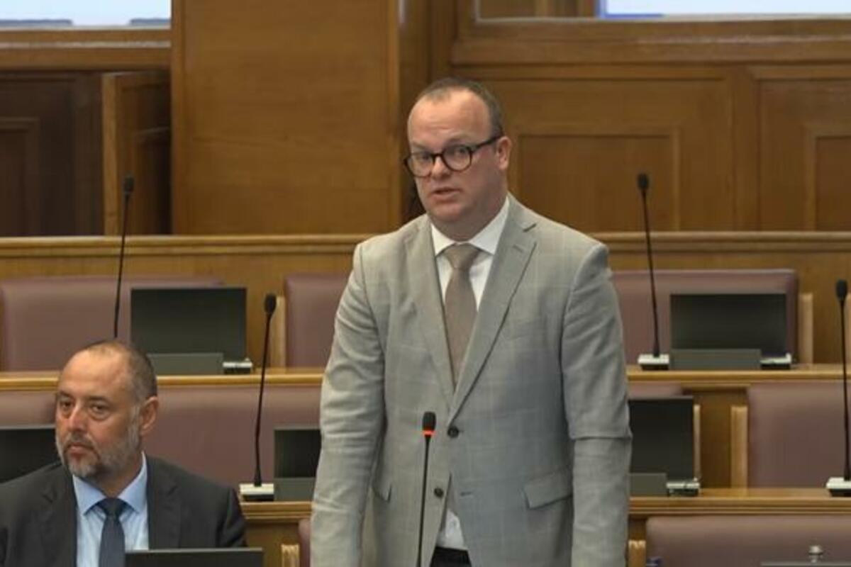 Fotografija uz vijest: Ćulafić: Vlada aktivno radi na sanaciji bazena crvenog mulja, ali imovinsko-pravni odnosi predstavljaju prepreku