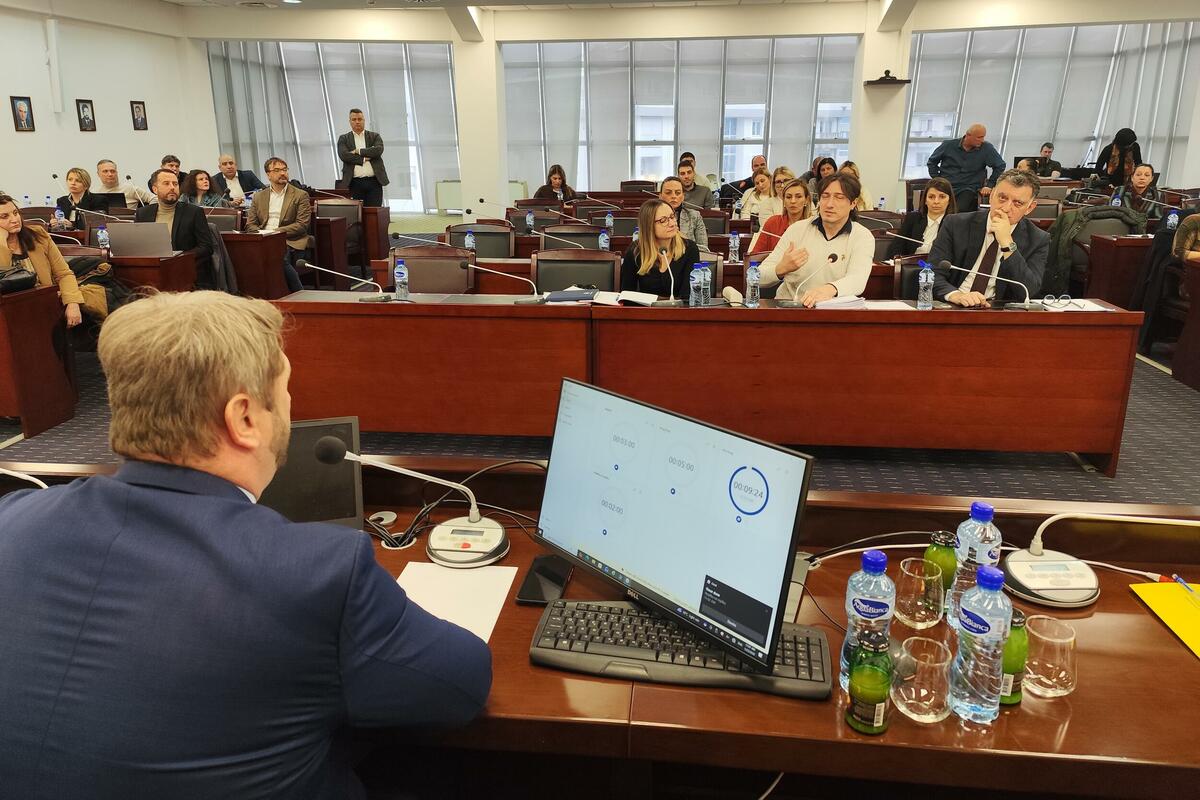 Fotografija uz vijest: Da li je Komnenović matirao Markovića i NSD: Partija političkog šaha između dosadašnjih koalicionih partnera u Tivtu