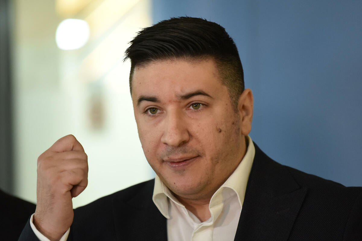 Fotografija uz vijest: Dajković najavio da će ići na sahranu Ratka Mladića: "Odlazim mirne savjesti i uzdignute glave"