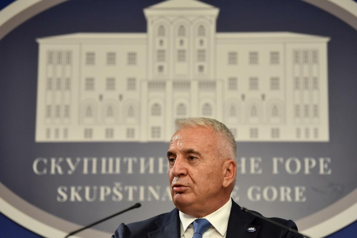 Fotografija uz vijest: Đurović: Skupštinska većina ostavlja po strani teme koje nas dijele, poziv za glasanje ustavnih izmjena