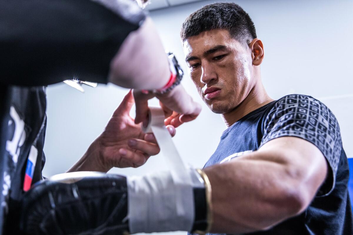 Fotografija uz vijest: Dmitrij Bivol jednoglasno odbranio IBF i WBO titule u Jekaterinburgu