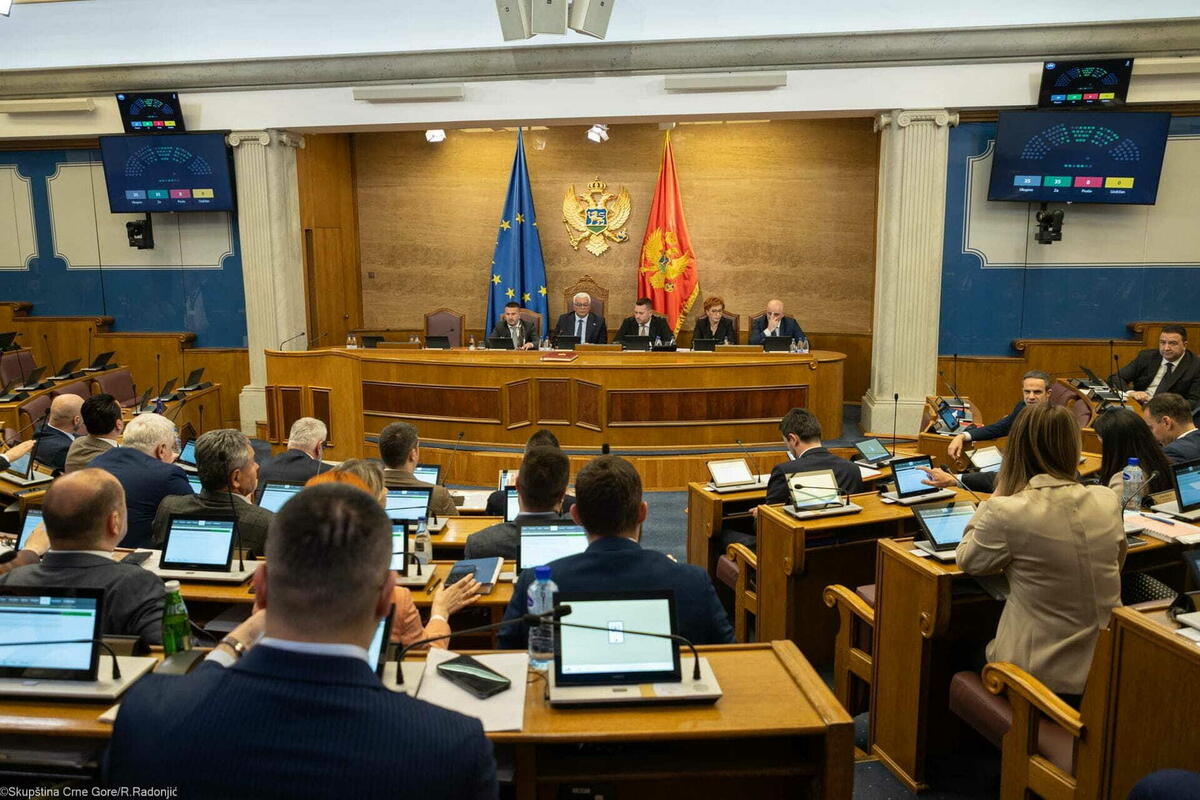 Fotografija uz vijest: Dogovor vlasti i opozicije o nadzoru i izmjenama zakona uoči glasanja za ustavne promjene