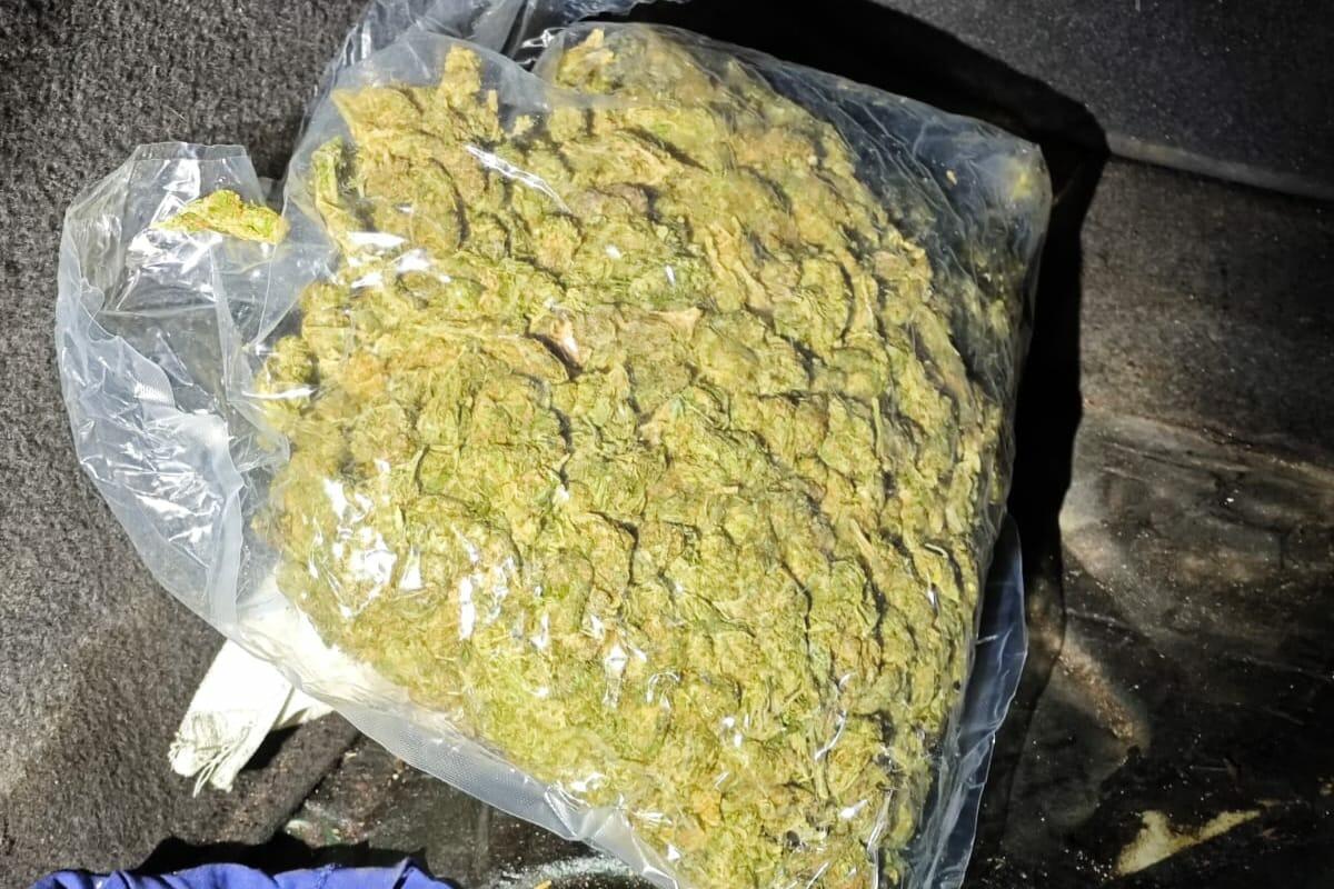 Fotografija uz vijest: Dvoje uhapšenih u Podgorici zbog prodaje droge, policija zaplijenila preko kilogram marihuane