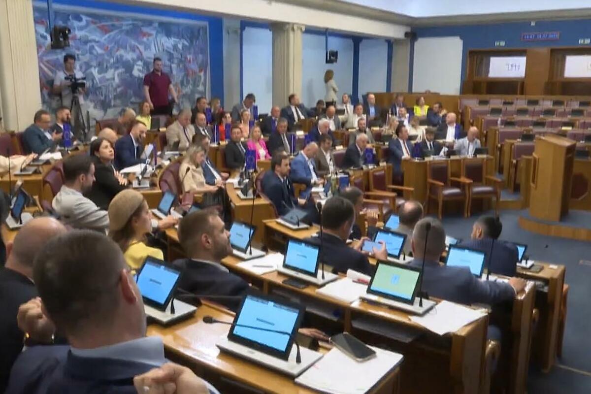 Fotografija uz vijest: Dvostruki standardi u parlamentu: Neki zakoni brzo prolaze, drugi čekaju mjesecima