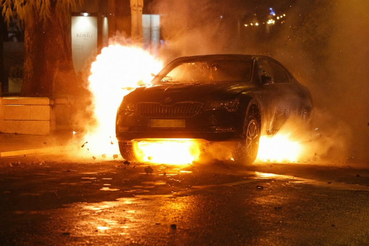 Fotografija uz vijest: Eksplozija ispod automobila u Beranama: Advokatica tvrdi da je riječ o pokušaju ubistva