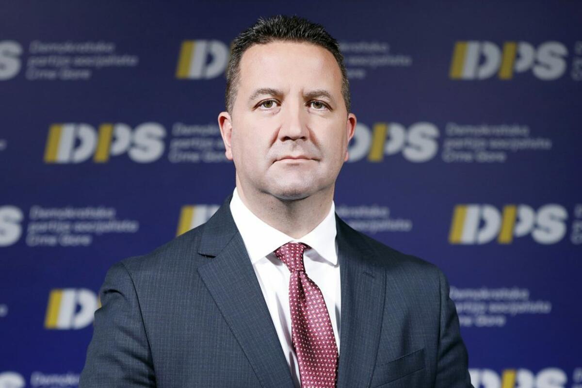 Fotografija uz vijest: Eraković: Patriotski odnos prema državi garantuje njenu sigurnost