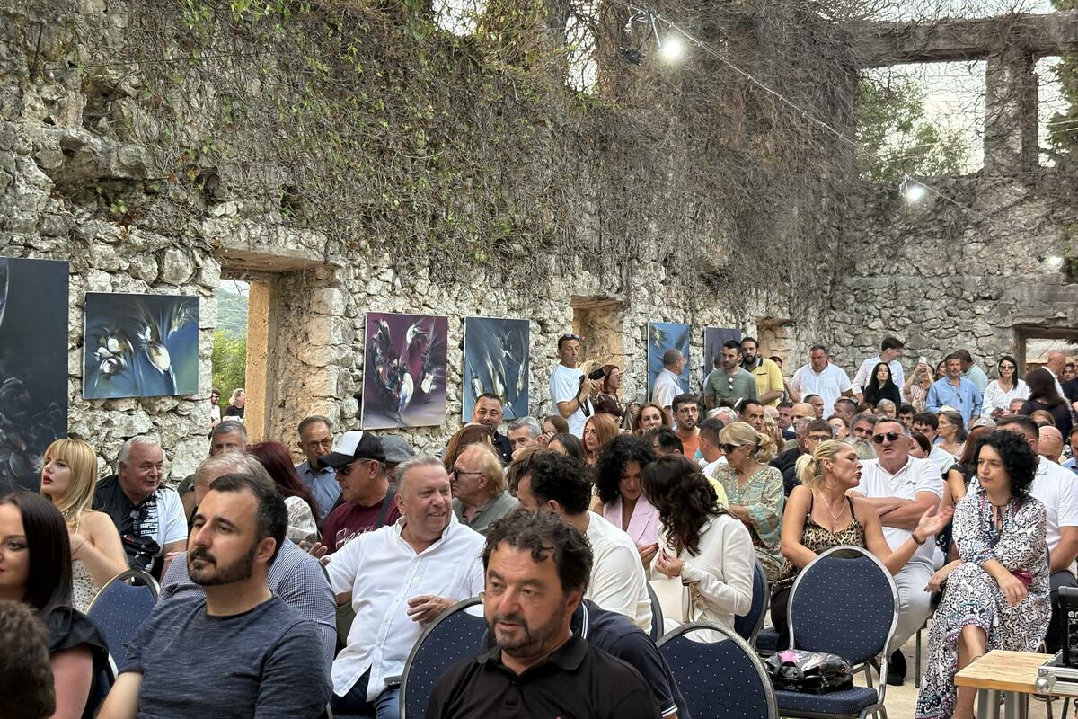 Fotografija uz vijest: Festival "Godinjske zvjezdane noći" dodijelio "Kosarin vijenac" Vladimiru Vujoviću
