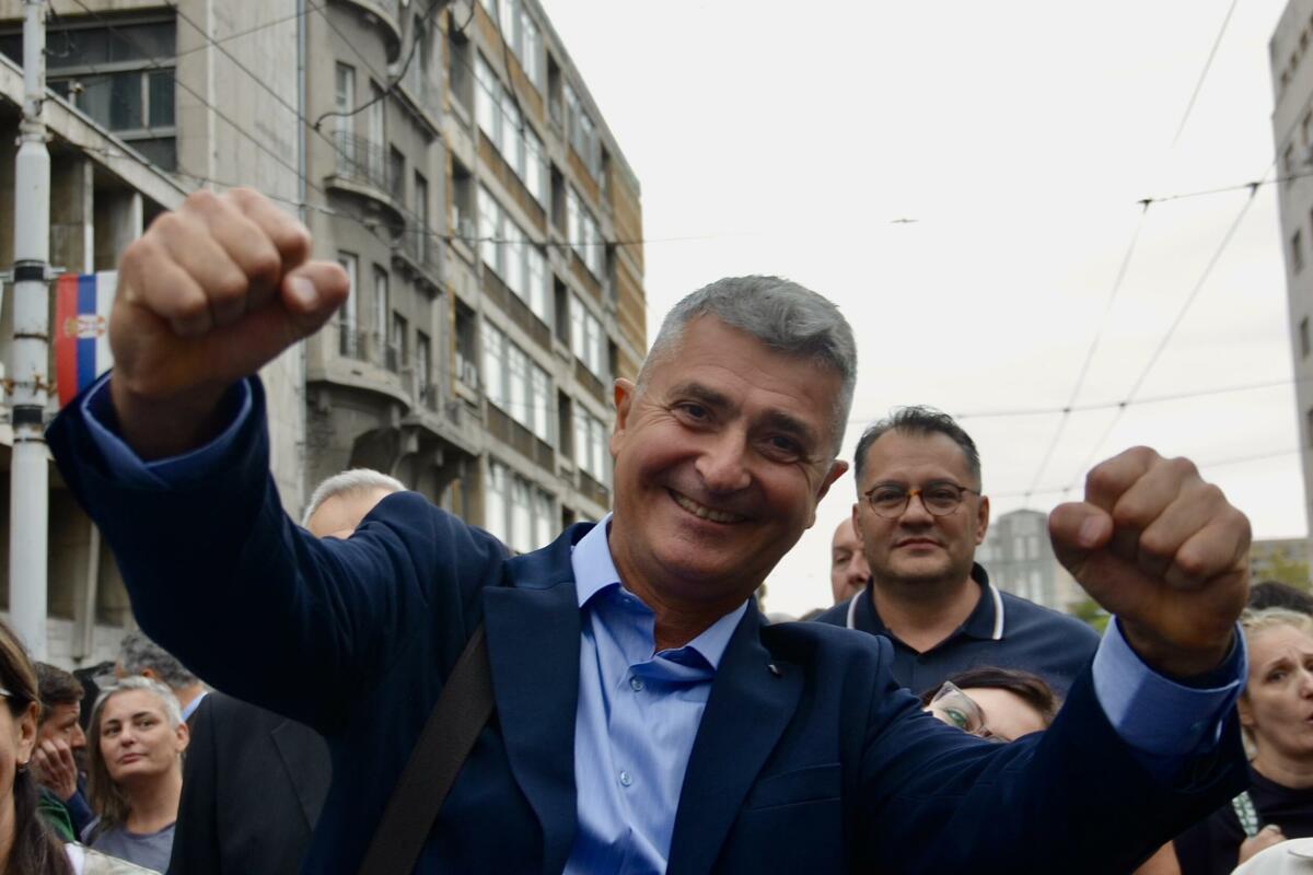 Fotografija uz vijest: Ilija Srdanović za tacno.me: Padom Vučića svanuće i regionu