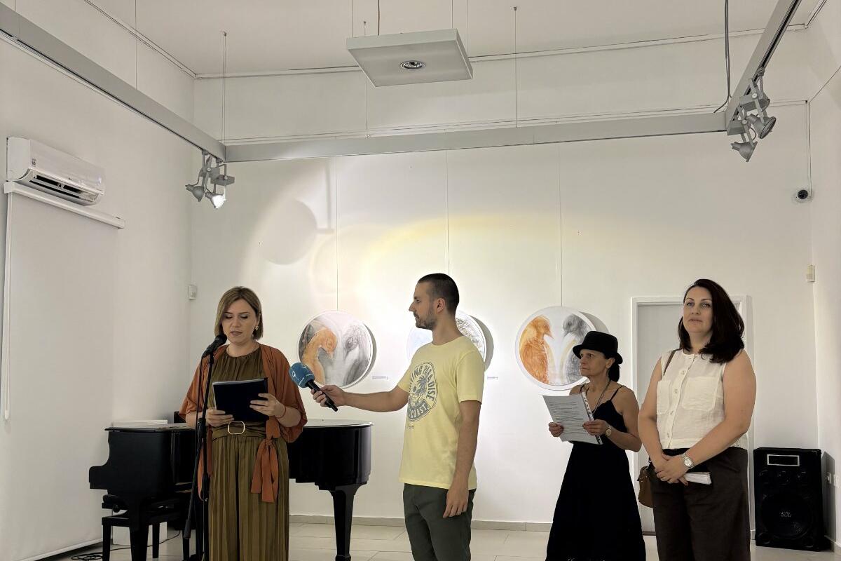 Fotografija uz vijest: Izložba "Svjetlosti i sjenke" Slavice Mijović u Modernoj galeriji "Jovo Ivanović"