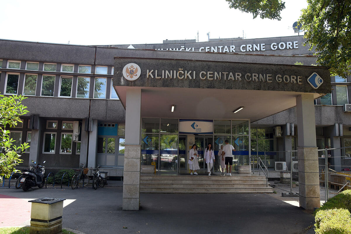 Fotografija uz vijest: KCCG ukinuo saglasnosti za dopunski rad ortopedima zbog neslaganja sa imenovanjem direktora