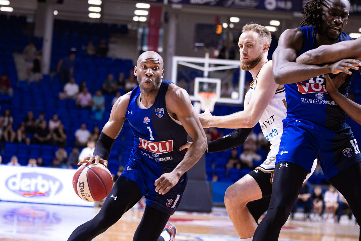 Fotografija uz vijest: Majstorica u Zenici: Budućnost Voli i Dubai odlučuju finalistu ABA lige