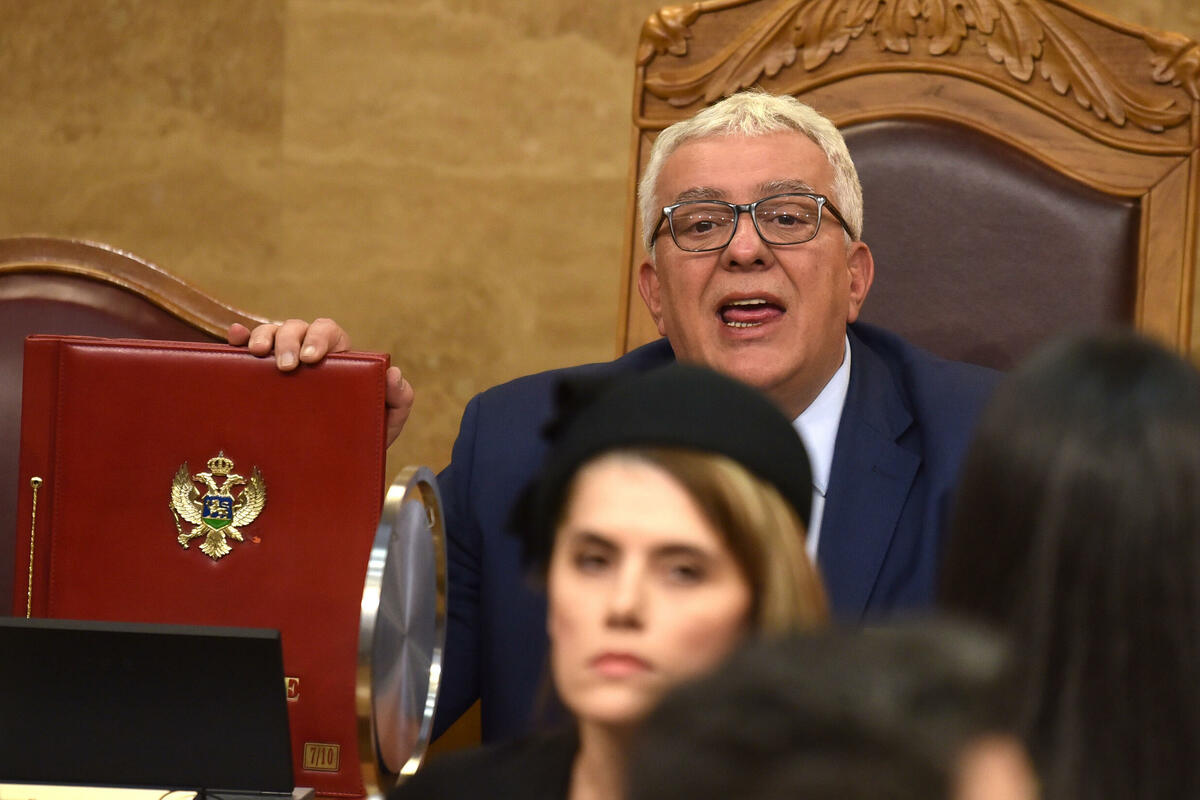Fotografija uz vijest: Mandić može pisati novi ustav, ali ne mora zbog EU: Da li se nakon učlanjenja može "zamijeniti" najviši pravni akt