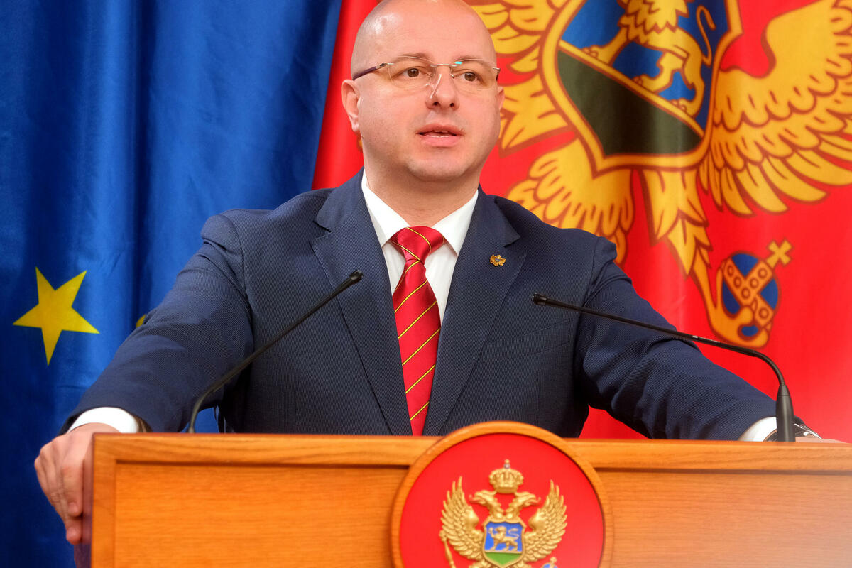 Fotografija uz vijest: Milović: Morsko dobro i Radunović uništavaju prirodu Budve zbog brze zarade