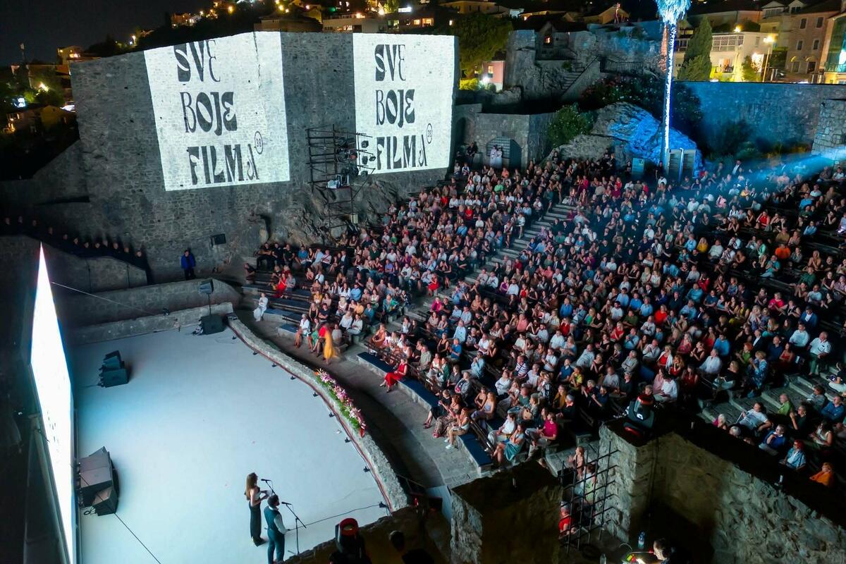 Fotografija uz vijest: Ministarstvo kulture: Mićanović nije otvorio festival zbog političkih poruka u govoru