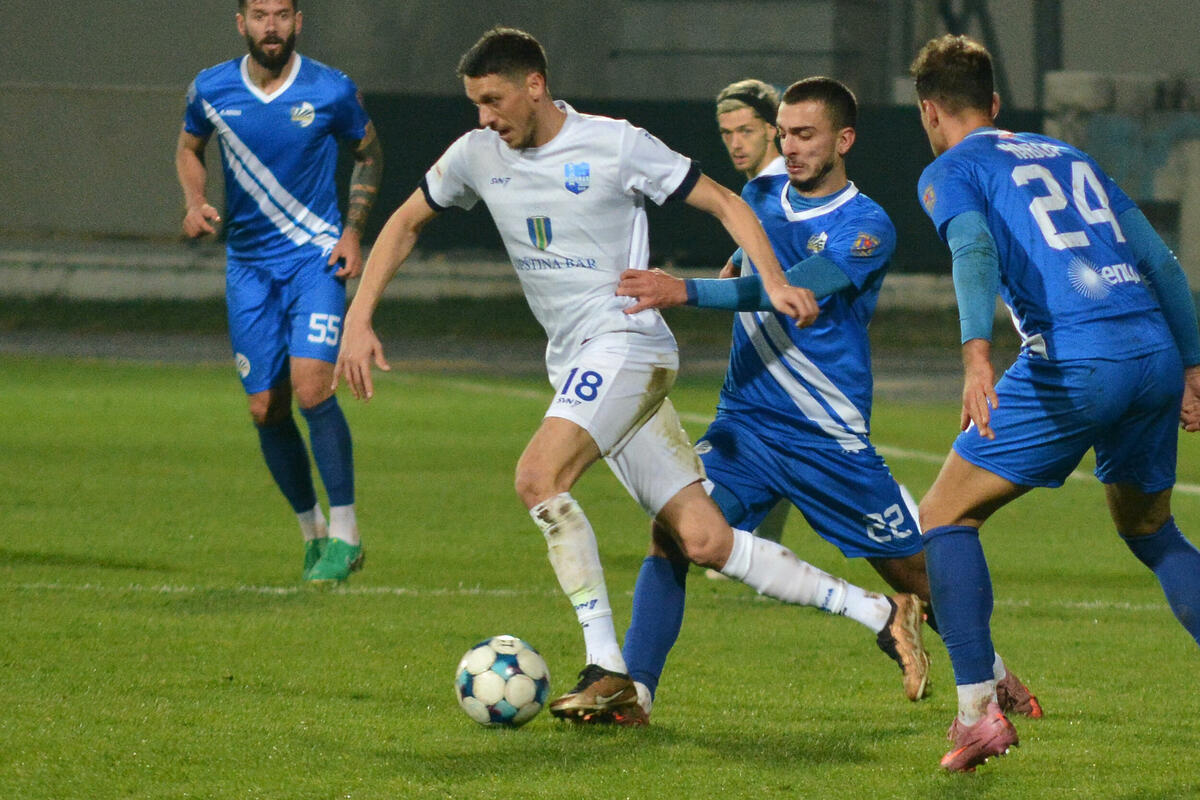 Fotografija uz vijest: Mornar izgubio u Andori nakon promašenog zicera i preokreta Atletik Eskaldesa