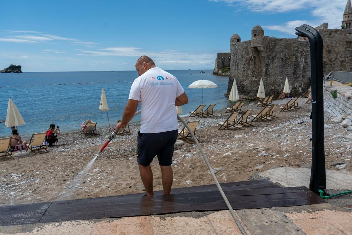 Fotografija uz vijest: Morsko dobro pokrenulo projekat uređenja plaže Pizana u Budvi