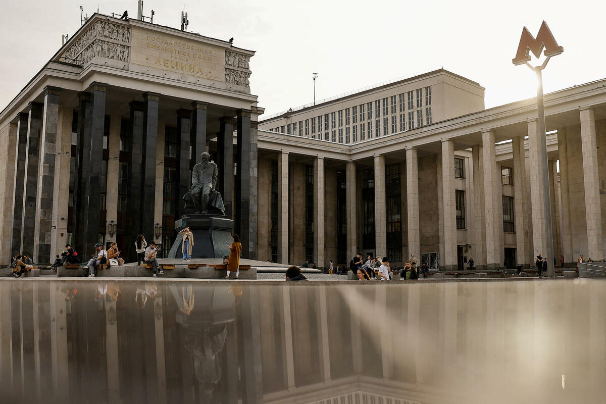Fotografija uz vijest: Moskva skladišti ukrajinske knjige u poseban depo zbog "rusofobije"