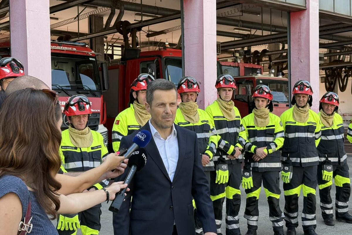 Fotografija uz vijest: Mujović: Pripremljeni novi statuti gradskih preduzeća zbog prijetnji kolapsom