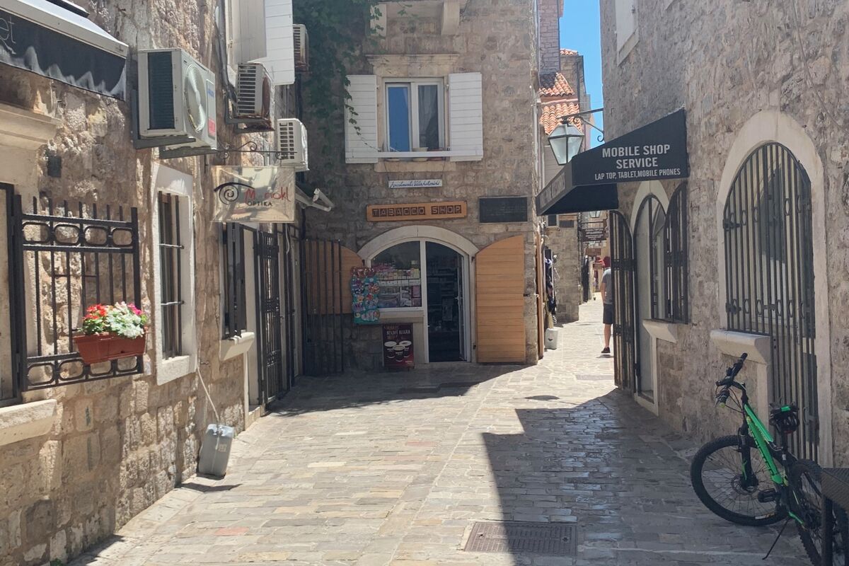 Fotografija uz vijest: MZ Stari grad: Zbog nekoliko pojedinaca i lokala mijenjaju se pravila za cijeli Stari grad i stanovnike