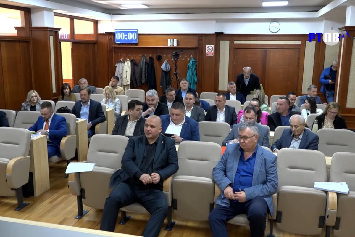 Fotografija uz vijest: Nadomak većine za „otpriznavanje" Kosova: Inicijativa DNP-a ima izglede da bude usvojena i u Pljevljima
