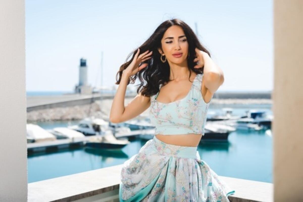 Fotografija uz vijest: Nataša Pejović predstavlja novu kolekciju na "Modnim mostovima Balkana" u Podgorici