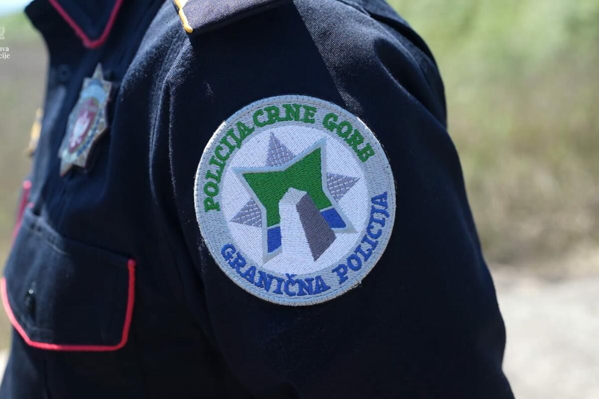 Fotografija uz vijest: Nikšić: Uhapšeni crnogorski i srpski državljanin zbog sumnje na krijumčarenje sedam migranata iz Bangladeša