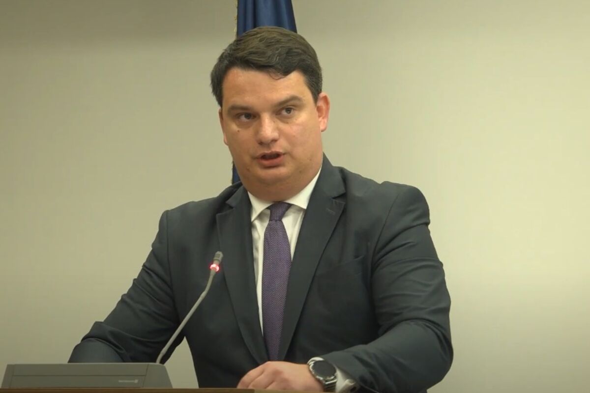 Fotografija uz vijest: Odžić: Svaki diktator jednom mora pasti, Komnenić nije poltron vlasti