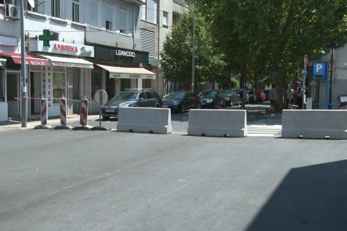 Fotografija uz vijest: Podgorica: Betonske barijere privremeno rješenje u planu pješačke zone u centru