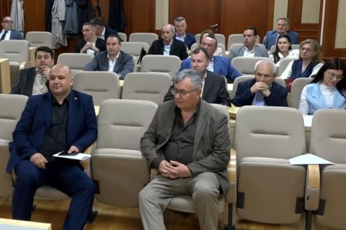 Fotografija uz vijest: Privremeni akti važiće tri mjeseca: Predlog zakona o lokalnoj samoupravi uvodi rokove za neke odluke čelnika opština