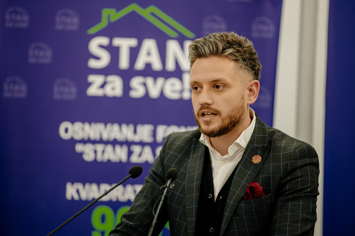 Fotografija uz vijest: Radovanić: Mujović priznao da je ideja "Stan za sve" bolja i realnija od projekta Velje brdo