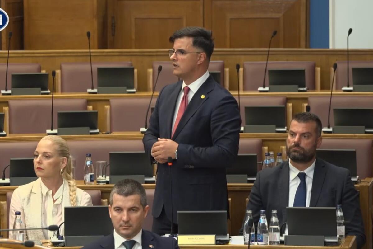 Fotografija uz vijest: Šaranović: Rukovodioci policije i tužilaštva suočeni sa ozbiljnim prijetnjama, neobičan slučaj sa službenim vozilom