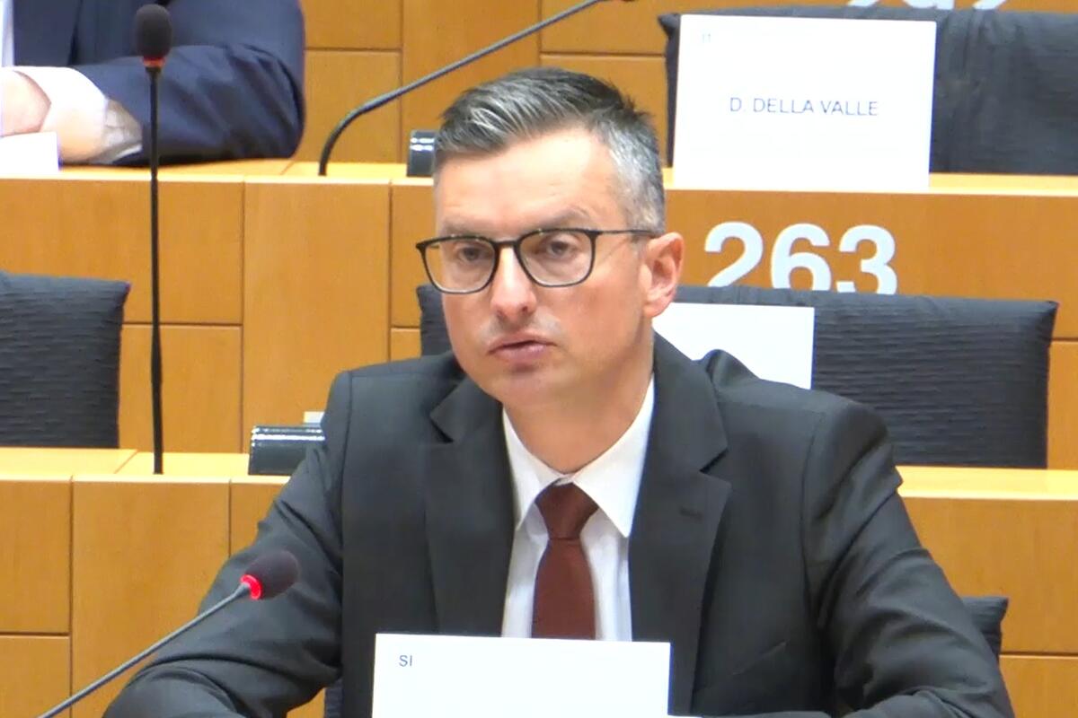 Fotografija uz vijest: Šarec predstavio izvještaj EP za Crnu Goru: Platforma opozicije dobra osnova za dijalog