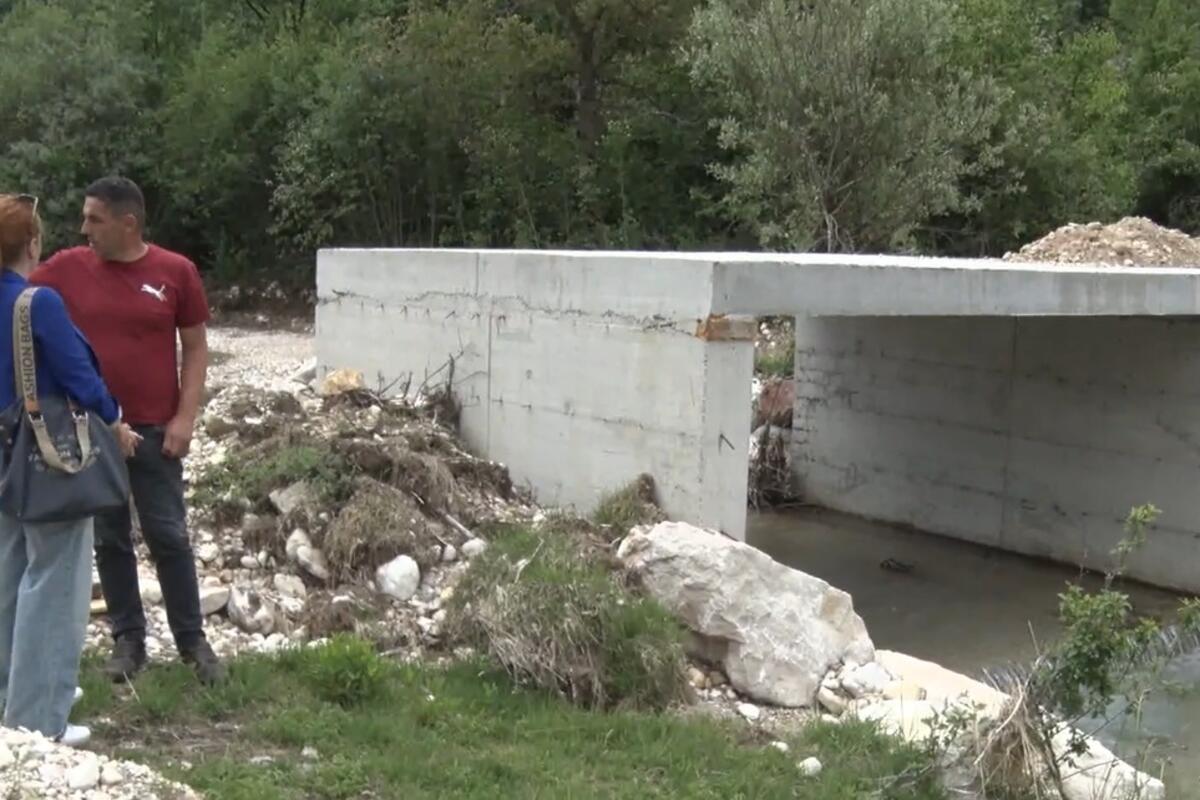 Fotografija uz vijest: Spor oko mosta u Župi nikšićkoj: Marojević tvrdi da se gradi mimo projekta i mijenja tok Gračanice
