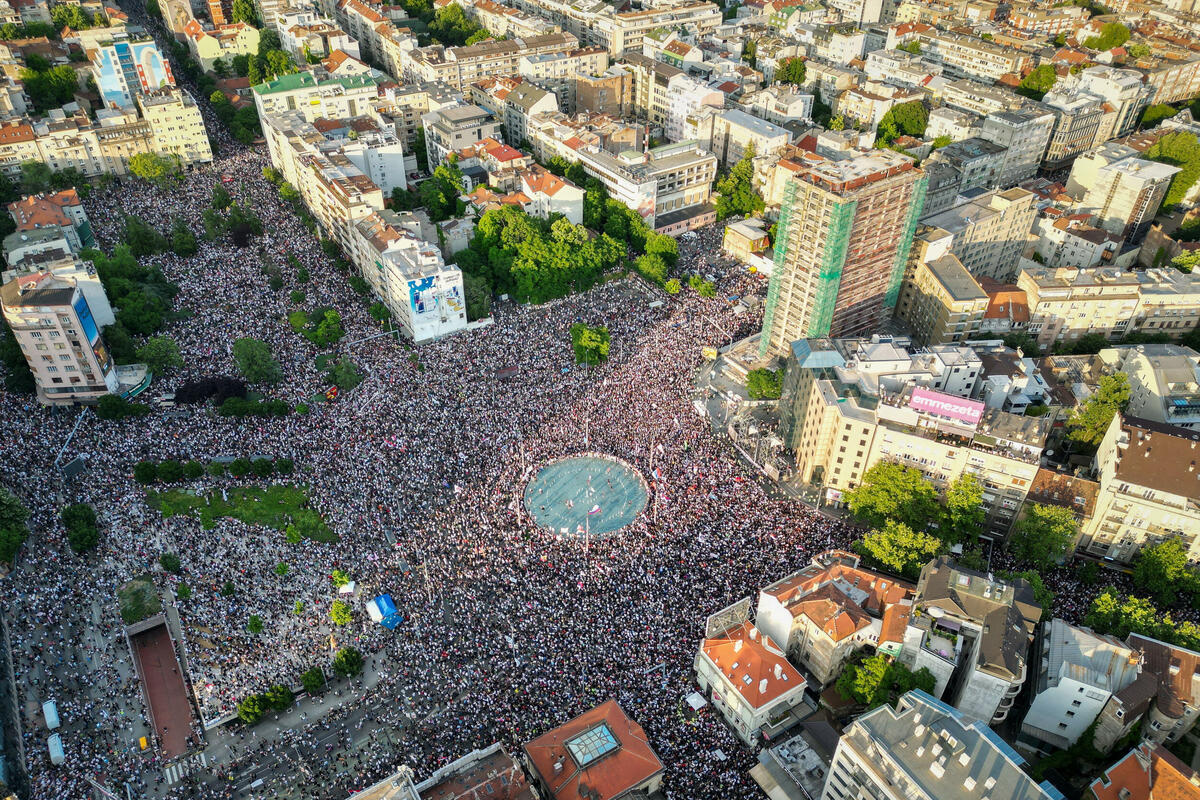 Fotografija uz vijest: Studentski protest na Slaviji: "Ovo što živimo nije država, to je anarhija"