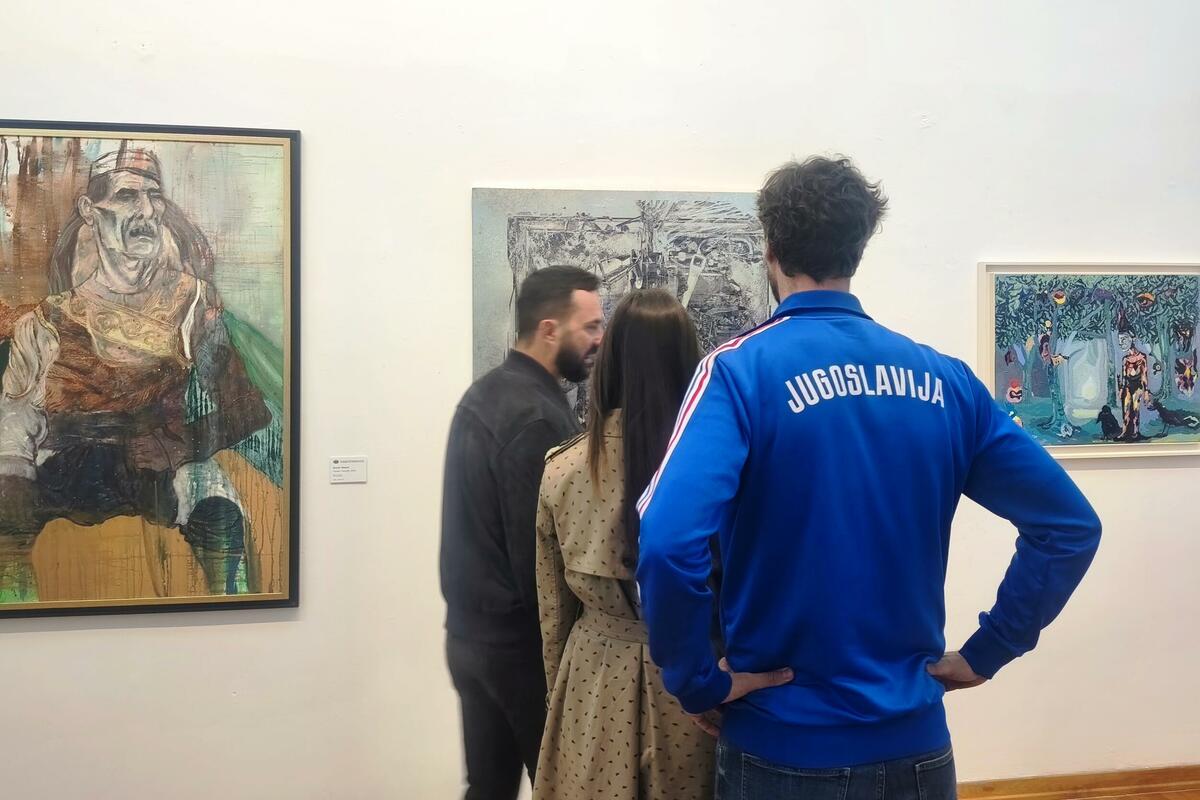 Fotografija uz vijest: Treće izdanje Ljetnjeg likovnog salona ULUCG sa 45 djela crnogorskih savremenih autora